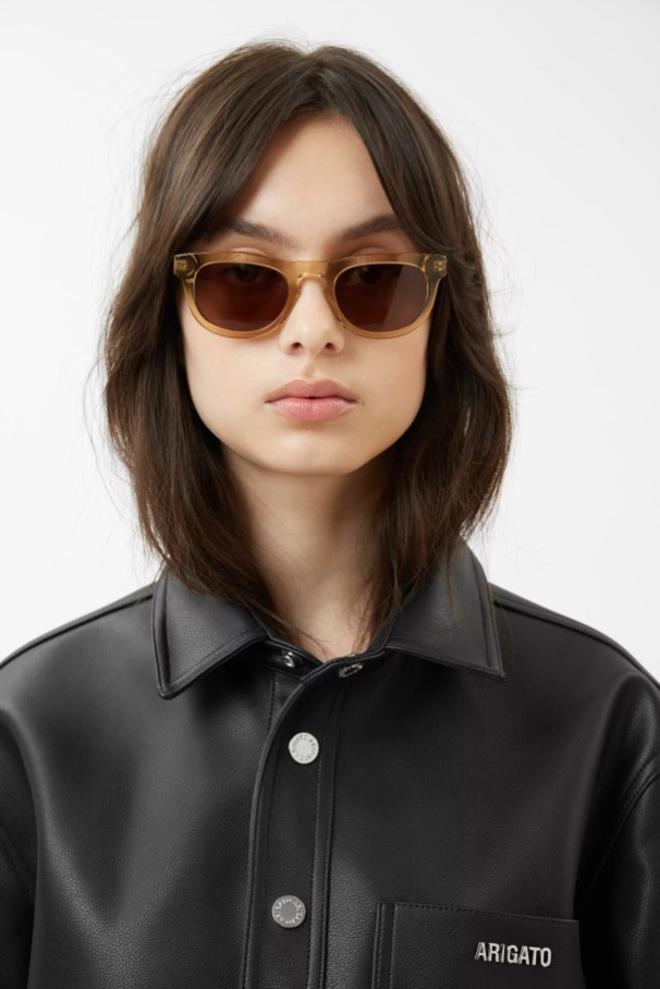 Alton D-frame サングラス トランスペアレント サンド ベージュ ブラウン Axel Arigato Japan