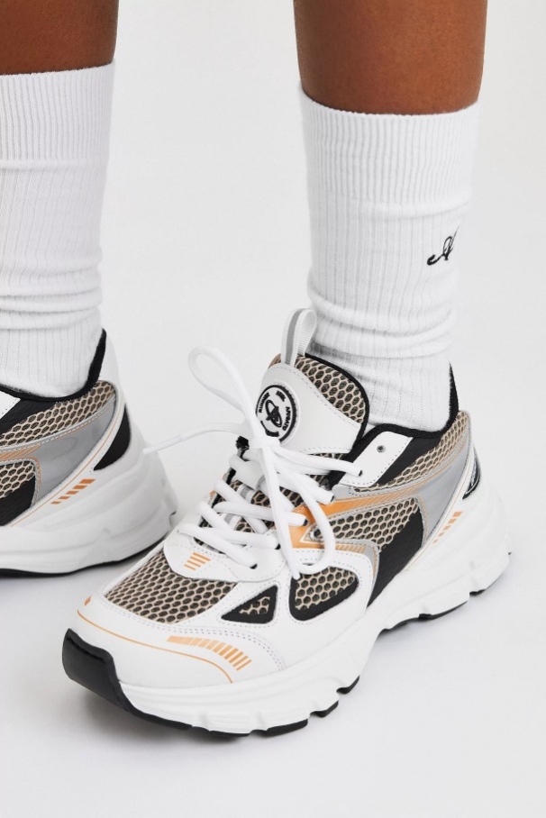 アクセルありがとうマラソンランナー白黒オレンジ