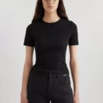 Axel Arigato ブラック シグネチャー スリム リブ Tシャツ