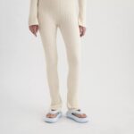 シグネチャー フレア パンツ エクリュ アクセル アリガト